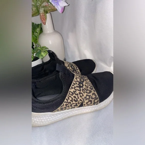 Adidas Women's Puremotion Adapt Running Shoe - Picture 2 of 6